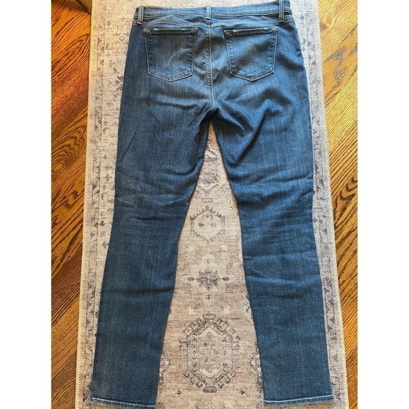 NWOT J Brand Mid-Rise Skinny Jeans Fray Size 32 - Picture 4 of 7